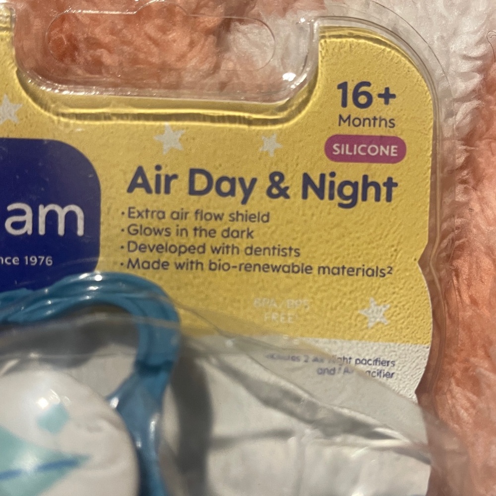 MAM Air Day & Night Pacifiers - Picture 2 of 4